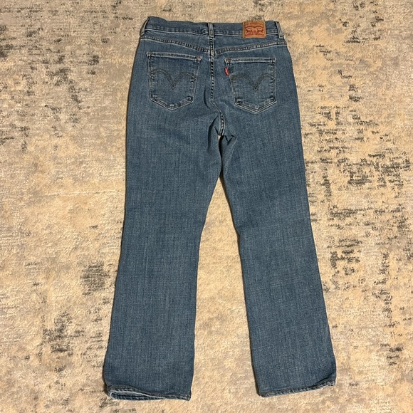 Levi Classic Boot Jeans - Picture 2 of 11